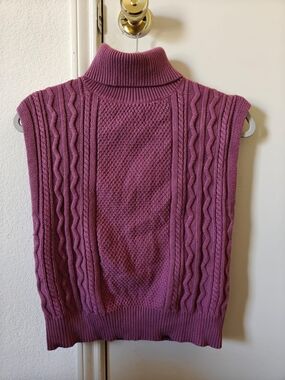 Cider Sleeveless Cable Knit Turtleneck - Mauve